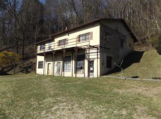 2058 Elk Horn Rd, Woodlawn, VA 24381