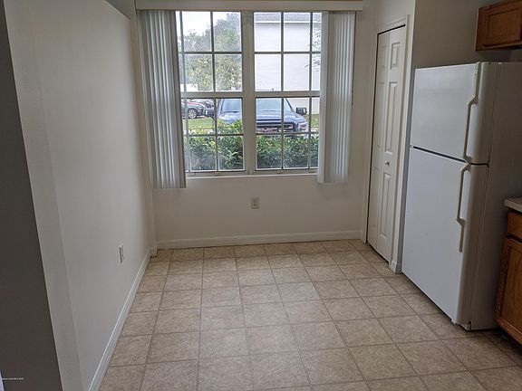 5th image of 1307 George Edwards Ct #1307