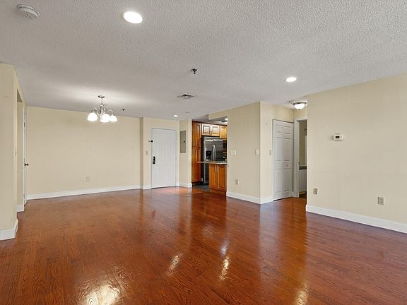 5th image of 3920 Mystic Valley Pkwy APT 1009