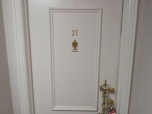 202 University Pkwy APT 27E