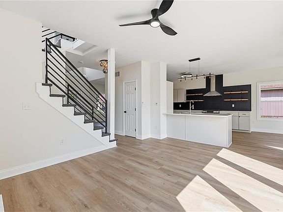 4th image of 8547 N Robinhood Ave