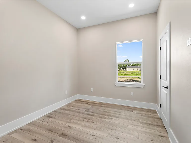 409 E 1st Ave #B — Photo 6