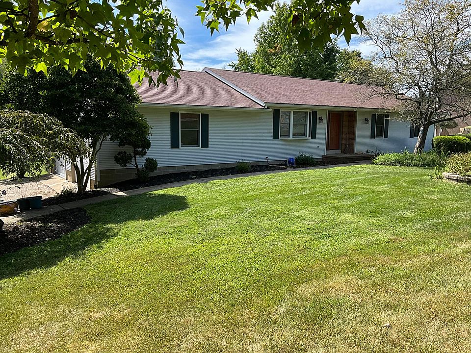 1st image of 2677 Applewood Ln NE