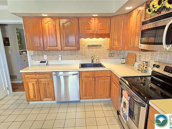 4th image of 194 Springhouse Rd