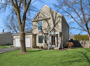 1137 Crimson Ct, Naperville, IL 60564