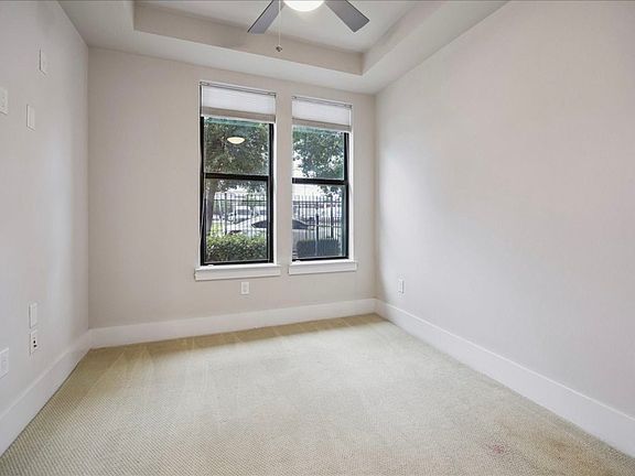 4th image of 2501 Crawford St