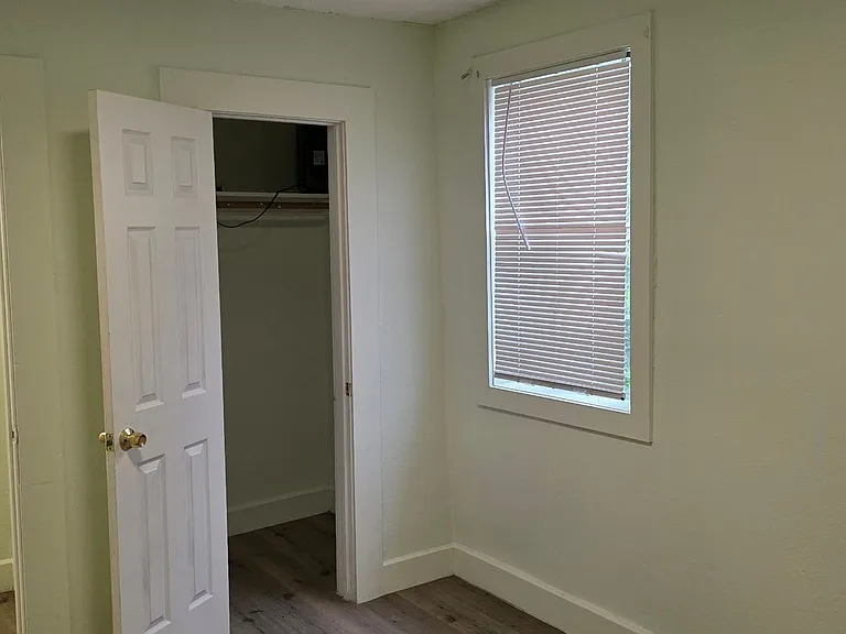 2808 Ball St — Photo 3