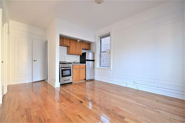 Rented by CITY SKYLINE REALTY INC | media 6