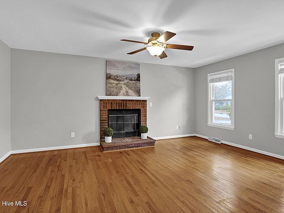 2nd image of 3444 Hampshire Drive