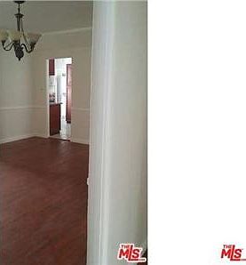 5th image of 132 S Swall Dr