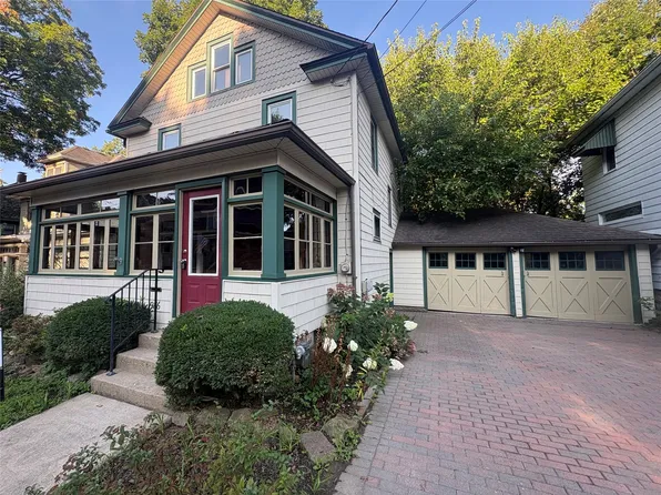 986 Catherine St, Meadville, PA 16335