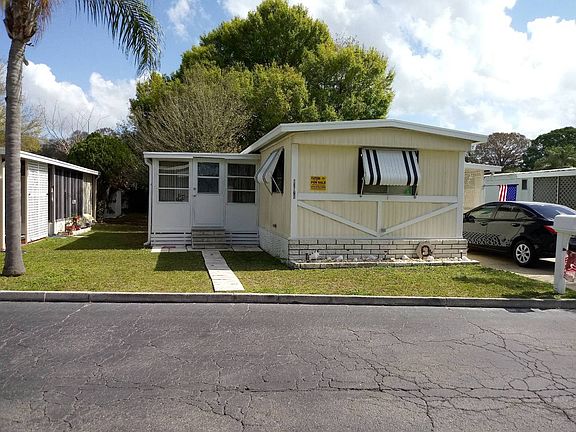 2nd image of 13120 Lionheart St