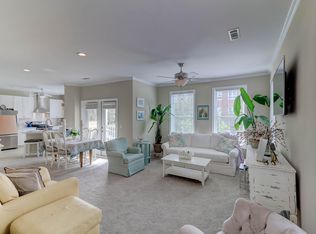 250 Seven Farms Dr UNIT 203, Daniel Island, SC 29492