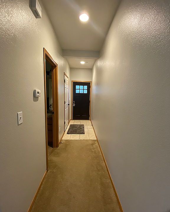 1st image of 9121 2nd Pl SE