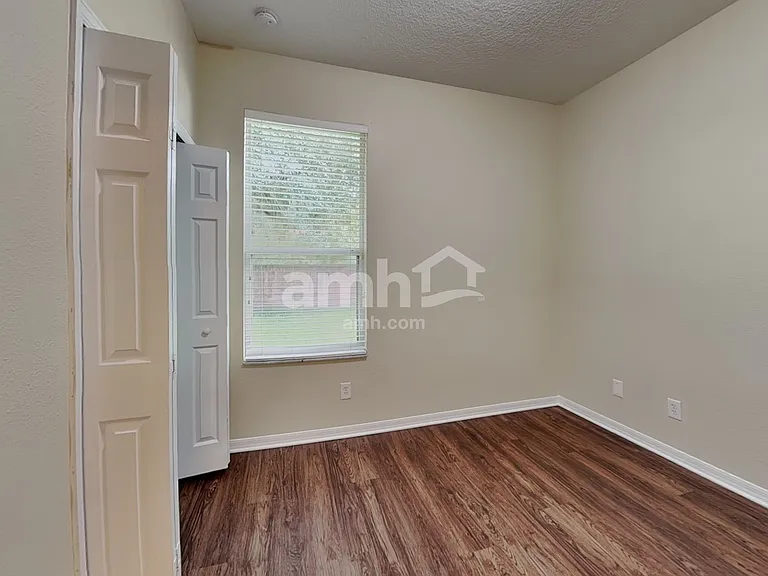 1619 Lakelet Loop — Photo 10