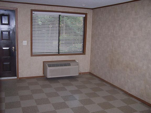 2nd image of 8110 Glen Hollow Dr APT C