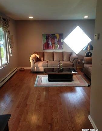 3rd image of 80 Oak St