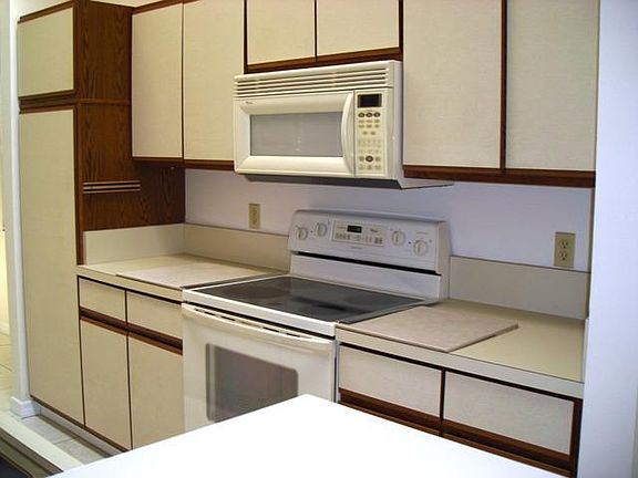 2nd image of 336 SW Jackson Pl