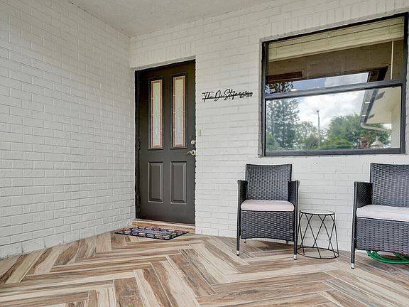 5th image of 107 Segovia Avenue