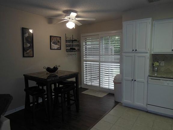 2nd image of 6062 NE Moonstone Dr