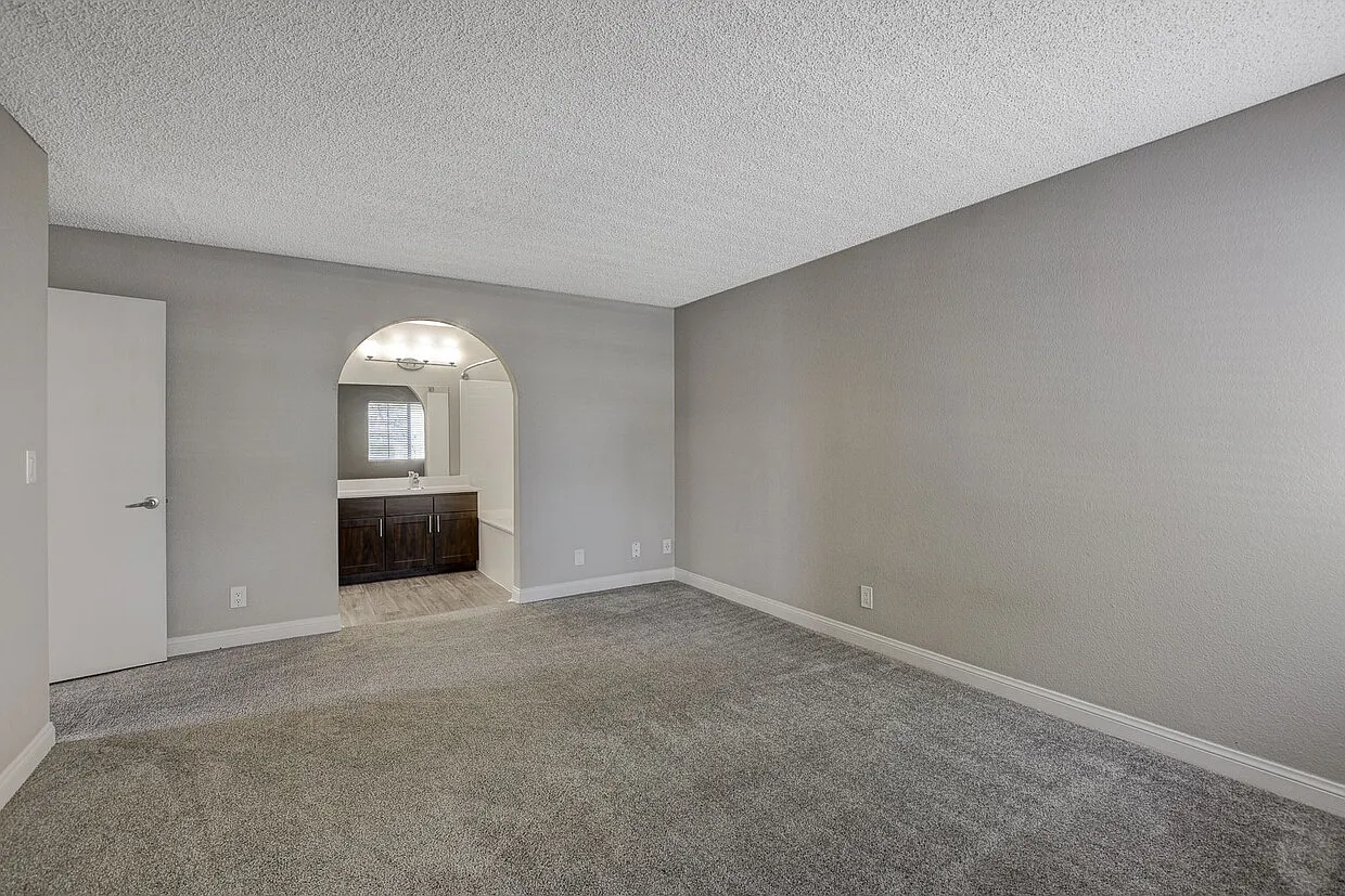 Mariposa Flats Apartments — Photo 4
