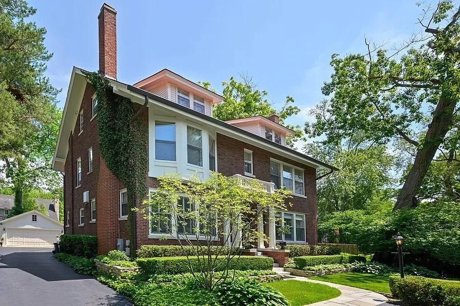 690 Elder Ln photo 1