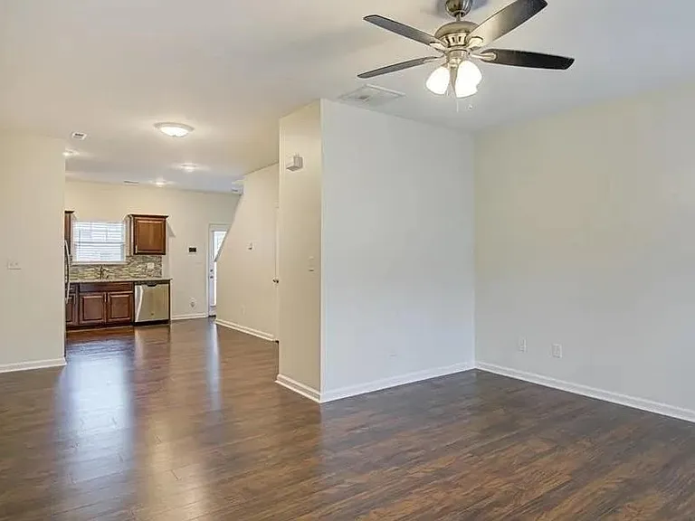 119 Summerland Dr — Photo 1