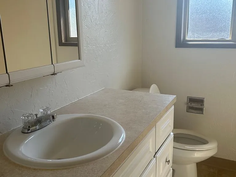 1640 Geary St SE #4 — Photo 5