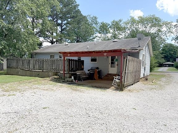 3rd image of 4679 Mandy Ln