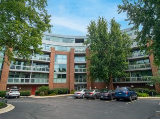 1228 Emerson St Unit 202, Evanston, IL 60201