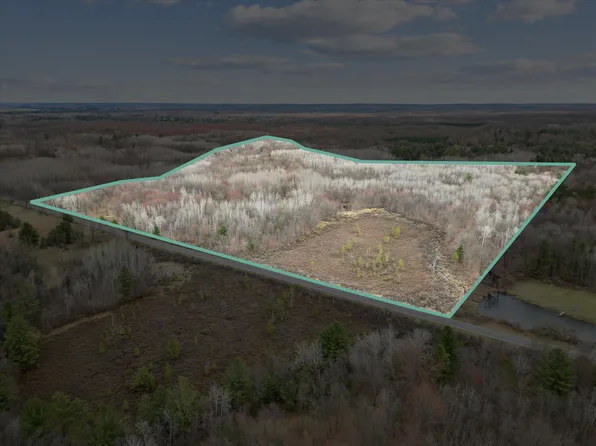 185 S Bringold Ave, Harrison, MI 48625