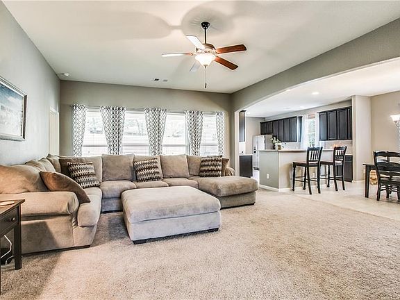 3rd image of 2405 Summer Trail Dr