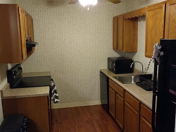 4th image of 84 Tallow Wood Dr