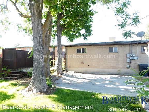 5th image of 325 E Baird Cir #2