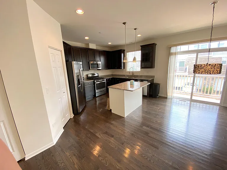 2873 Henley Ln — Photo 9