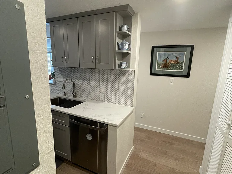 249 E Highline Cir #301 — Photo 4