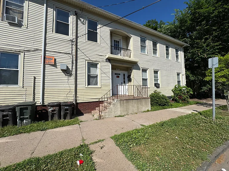 346 Goffe St #R2 — Photo 9