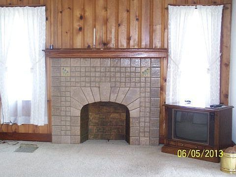 5th image of 8005 Chester St