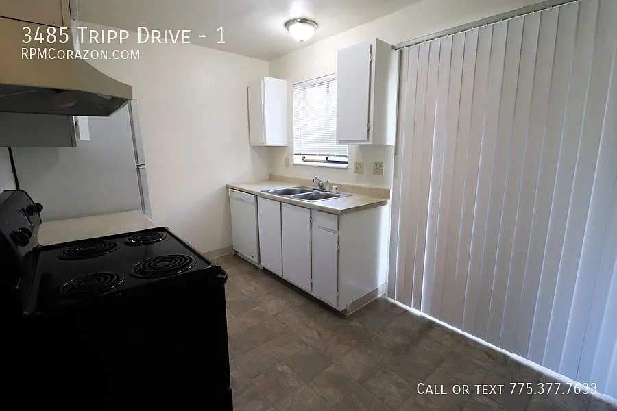 3485 Tripp Dr — Photo 4