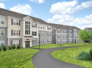 4 Gatehouse Ln APT 411, Franklin, MA 02038