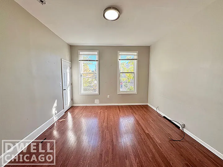 2 bed, 900 sqft, $1,295 — Photo 2