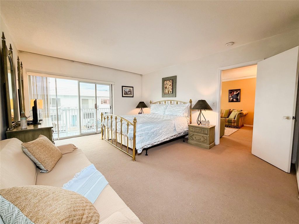 412 S Cypress Rd APT 225, photo 7
