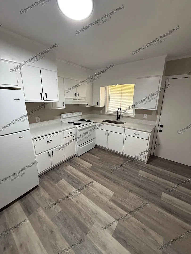 2 bed, 1.0 bath, $775 — Photo 4
