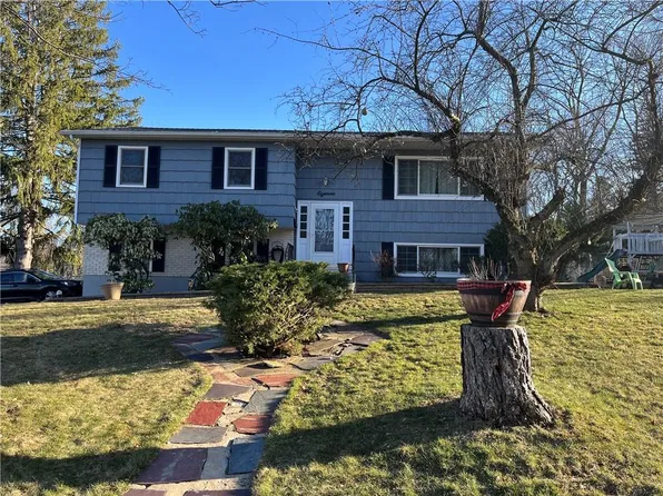 18 Beechwood Lane, Garnerville, NY 10923