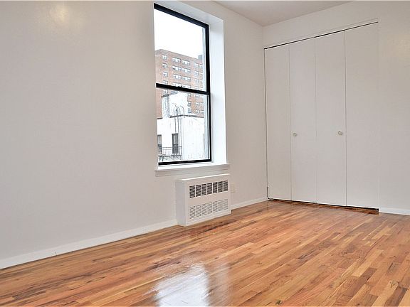 3rd image of 522 W 157th St #2E
