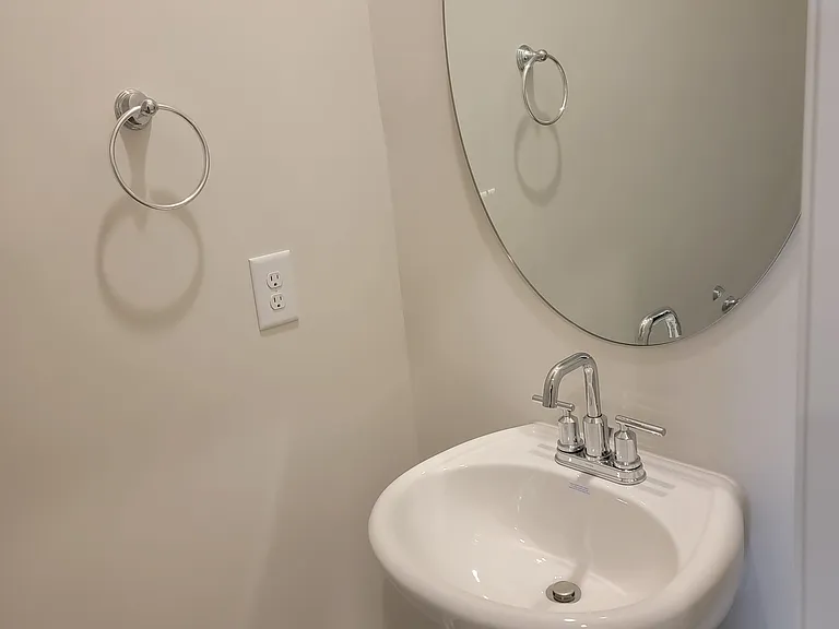5250 Brailey Cir — Photo 24