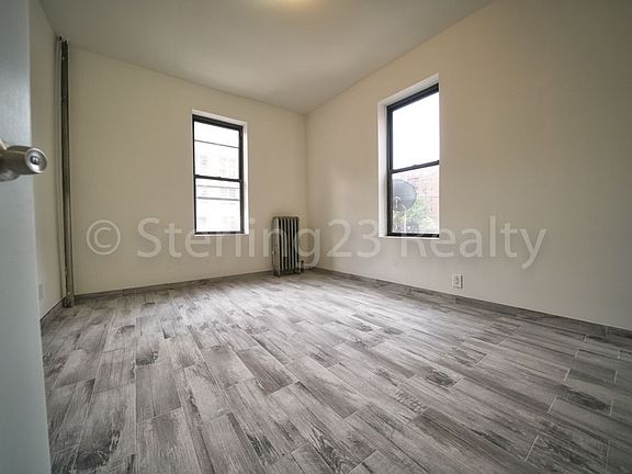 3rd image of 8919 32nd Ave APT B2