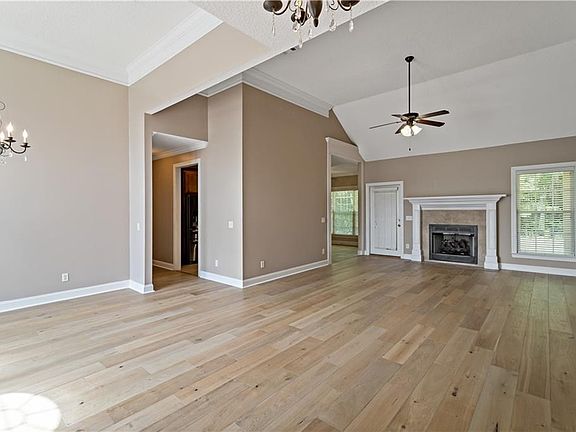 4th image of 190 Hardwood Forest Dr