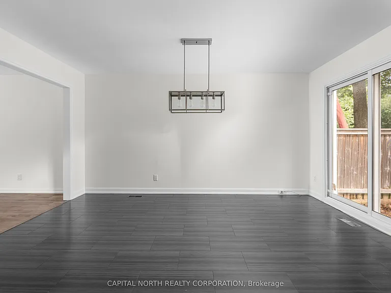 2396 Barcella Cres — Photo 9