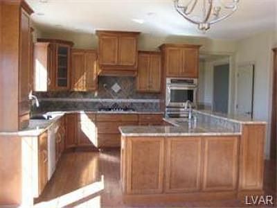 4th image of 3270 Old Carriage Dr
